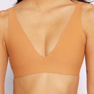 ✨NWT Parade universal plunge bralette in Toast